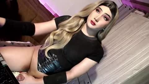 Nathalie online show from June 18, 7:42 am