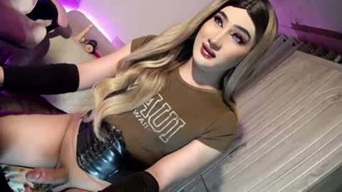 Nathalie online show from July 14, 9:24 am