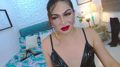 Snapshot of sluthotcummer69x chatting on September 8, 6:39 pm EMPRESS GODDESS KRISTINE online show from September 8, 6:39 pm