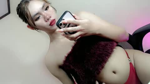 slutty_rose69 online show from May 18, 12:33 pm