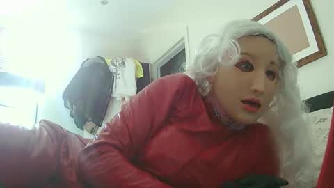 Snapshot of slutty_sissy_lori chatting on October 24, 11:59 am Slutty sissy Lori online show from October 24, 11:59 am