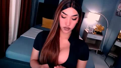 smasherqueen online show from March 29, 9:10 am