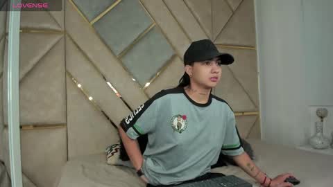 Smith Jay online show from February 15, 12:33 pm