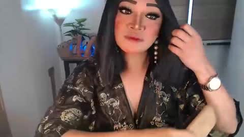 Snapshot of smokeprincess chatting on January 5, 12:47 am Amanda online show from January 5, 12:47 am