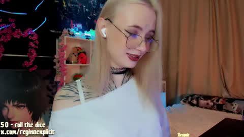 Reeginaaaaa online show from June 28, 7:07 pm