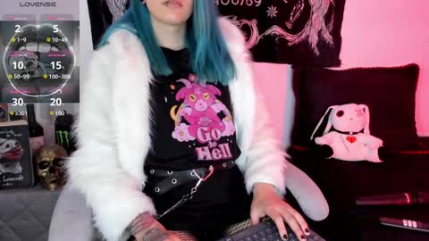Snapshot of sofi_pretty_uwu_ chatting on December 25, 3:40 am SOFIA online show from December 25, 3:40 am