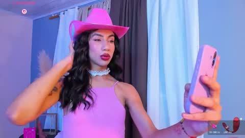 Snapshot of sofiia_grey_ chatting on October 17, 3:37 pm Sofi online show from October 17, 3:37 pm
