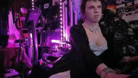 Sophie Satin1980 online show from June 18, 11:20 pm