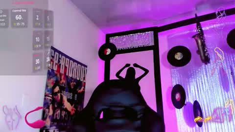 Snapshot of sophie_miaa chatting on October 20, 11:13 am sophie_miaa online show from October 20, 11:13 am