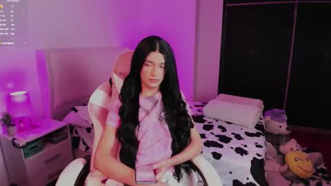    online show from October 31, 4:49 pm