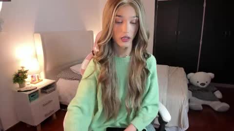    online show from January 7, 9:45 am