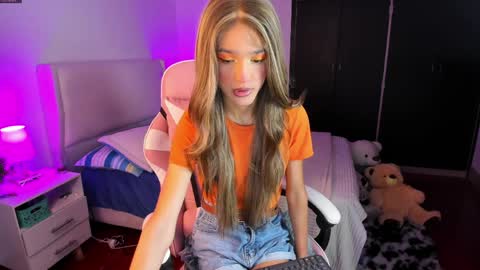    online show from April 3, 9:18 am