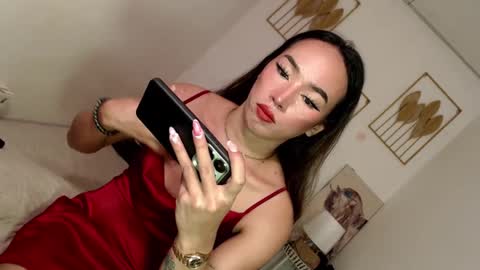 Snapshot of spicy_kinky chatting on March 5, 6:52 am Alora online show from March 5, 6:52 am
