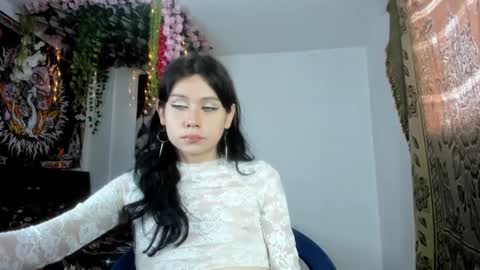 starmoonly online show from March 6, 4:56 pm