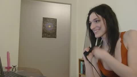 Evan online show from February 18, 1:46 am