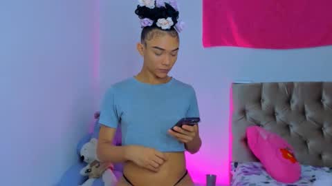 stassiebell online show from March 12, 5:35 am