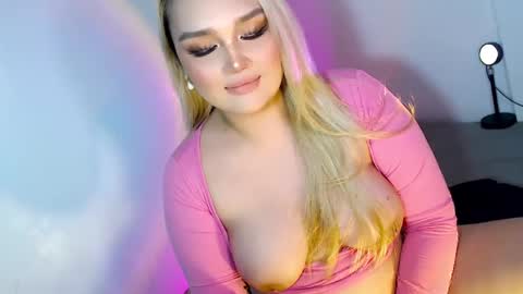Snapshot of stassy_baby101 chatting on February 3, 7:18 am Stassy online show from February 3, 7:18 am