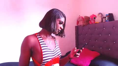 Snapshot of stefanny_2001 chatting on January 27, 4:43 pm stefanny beautiful online show from January 27, 4:43 pm