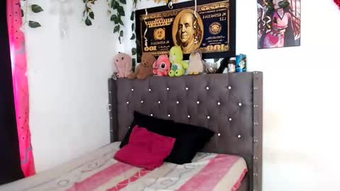 Snapshot of stefanny_2001 chatting on October 14, 5:25 pm stefanny beautiful online show from October 14, 5:25 pm