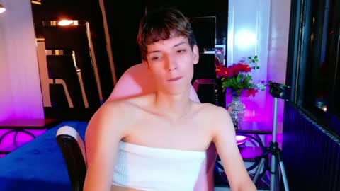 stefany piink online show from May 4, 1:05 pm