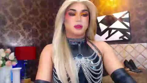 Snapshot of stellagrayts chatting on February 22, 9:56 am CALL ME STELLA online show from February 22, 9:56 am