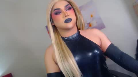 Snapshot of stellagrayts chatting on September 10, 10:36 am CALL ME STELLA online show from September 10, 10:36 am