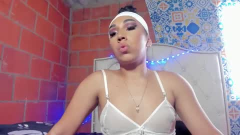 Snapshot of stephany_doll_ chatting on October 11, 6:32 pm Anny online show from October 11, 6:32 pm
