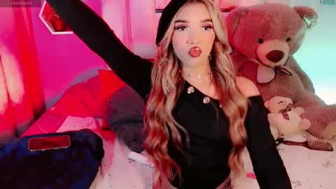 Steisee Reyes online show from February 22, 6:49 am