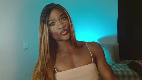 Suanny Klatten  It is my account independent  online show from February 5, 10:51 am