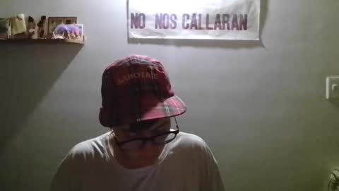 suedirtyboy online show from April 4, 2:09 am