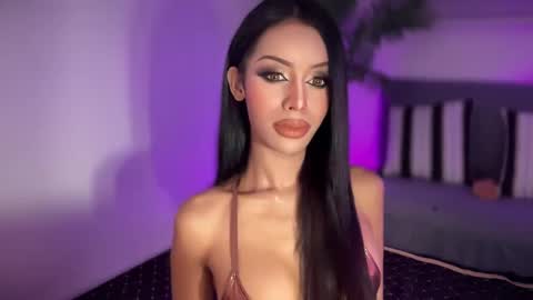 Jess online show from February 2, 5:21 am