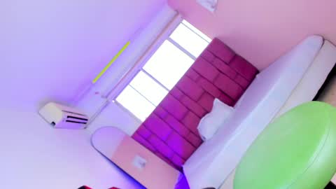 sweet_stacie online show from April 16, 8:09 pm