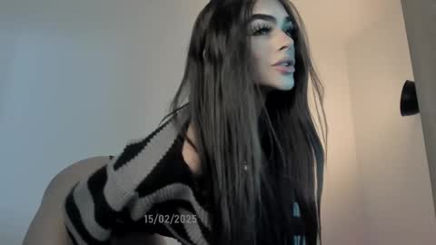 Bella online show from February 15, 9:06 pm