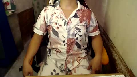 sweetsofia24 online show from March 3, 6:29 pm