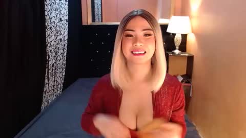 Ms trixiee online show from April 21, 12:45 pm