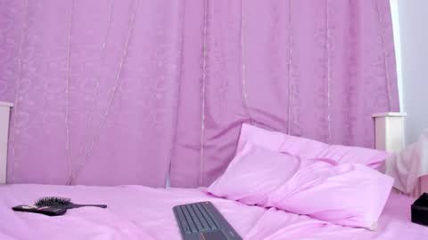 tasty_alan_ online show from September 29, 7:35 pm