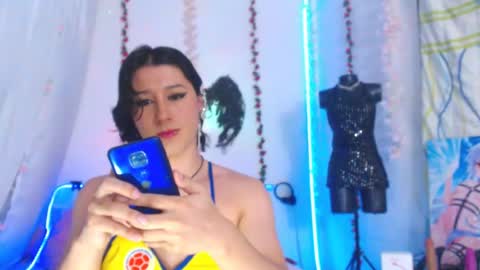 Taylorsweet1111 online show from June 28, 4:29 am