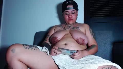 Charlee He online show from March 13, 8:03 pm