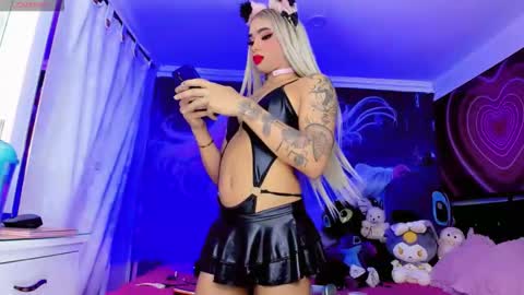 Snapshot of thalia_gil21 chatting on September 14, 12:05 am Thalia Girl online show from September 14, 12:05 am
