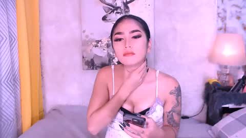 Snapshot of thalia_venture chatting on January 4, 12:27 pm Thalia online show from January 4, 12:27 pm