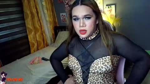 thaliafoxyummy online show from October 5, 4:24 am