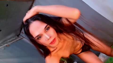 Snapshot of thedevil_inme chatting on January 3, 5:53 pm Lana But you can spell it backwards online show from January 3, 5:53 pm