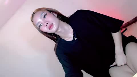 laisa online show from February 7, 8:33 am