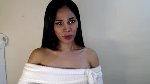 tiara online show from October 27, 10:40 pm