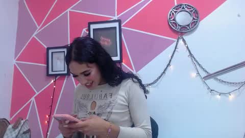 tifany_adamss online show from December 2, 9:29 pm