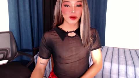 Snapshot of tina_allure chatting on January 19, 3:50 am Tina online show from January 19, 3:50 am