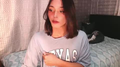 Snapshot of tina_allure chatting on February 4, 8:06 pm Tina online show from February 4, 8:06 pm