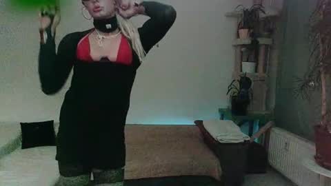 Snapshot of toyboybitchslut chatting on October 12, 2:14 am Patrizia online show from October 12, 2:14 am