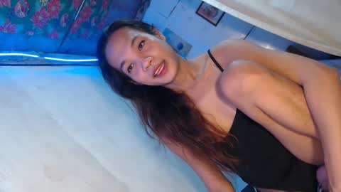 Amor  THUMBS-UP ME online show from March 6, 10:33 pm