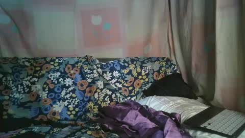 Snapshot of transhottie28 chatting on February 6, 8:50 am transhottie28 online show from February 6, 8:50 am